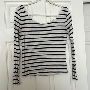 Black and white striped shirt (L)